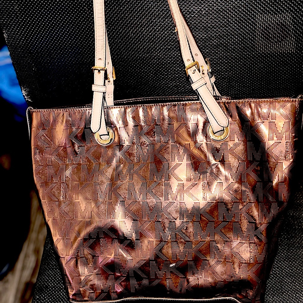 Michael Kors purse